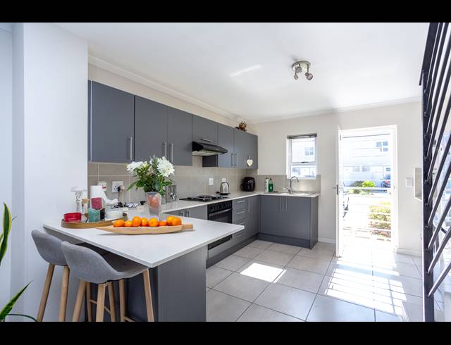 2 BEDROOM APARTMENT SOLD IN HEATHFIELD
